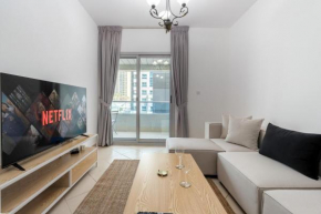 Dubai Marina 1 BDR, Pool And Gym, Close to Metro
